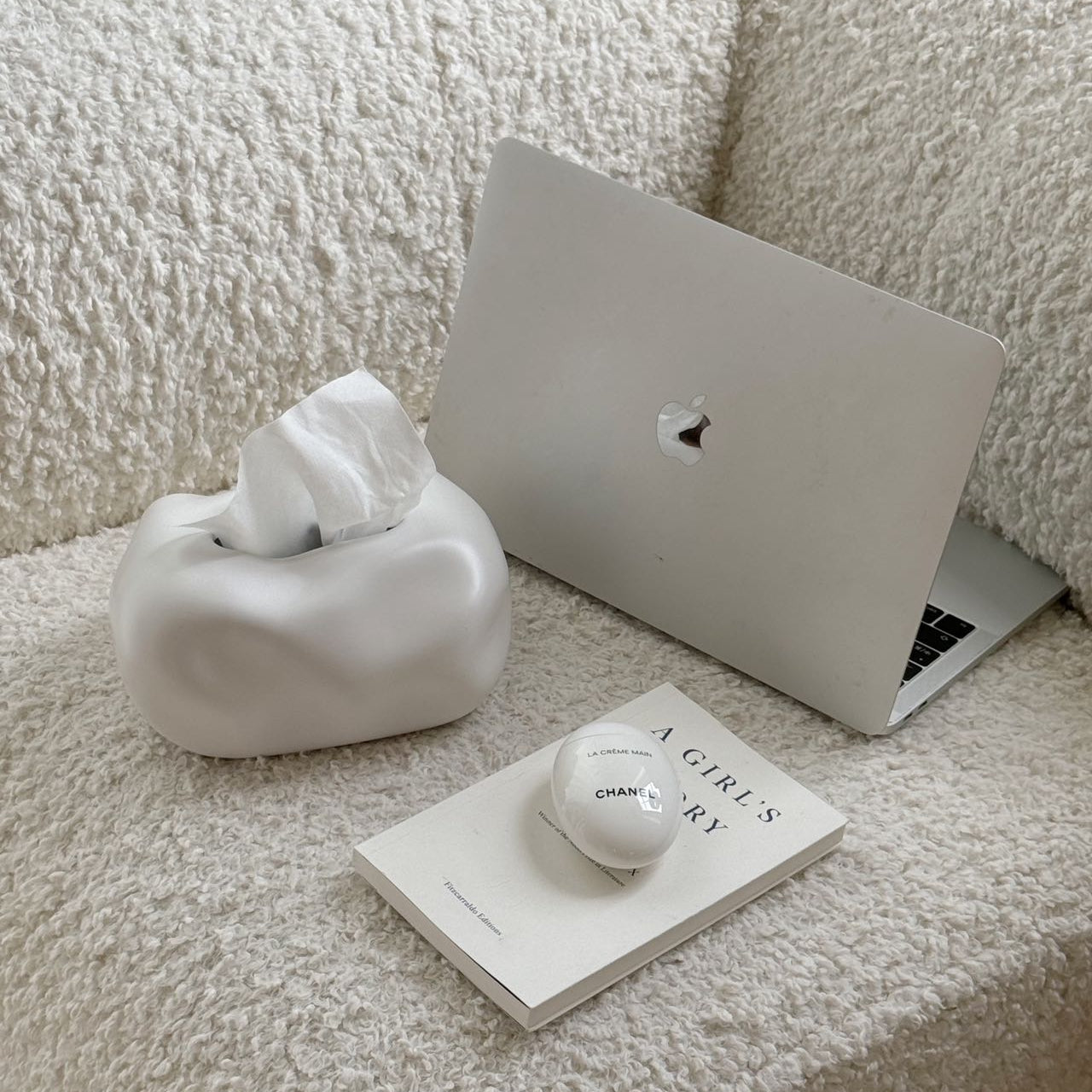 Chic Cloud-Shaped Ceramic Tissue Holder