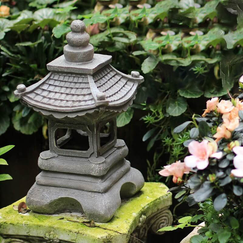 Stone Finish Resin Garden Light in Pagoda Design with Solar Power