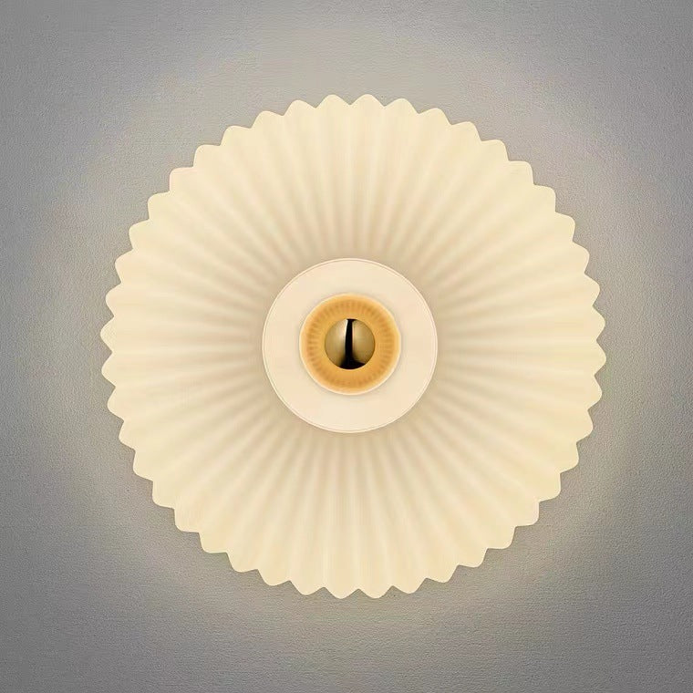 Retro Round Disc Wall Light with Glass Shade