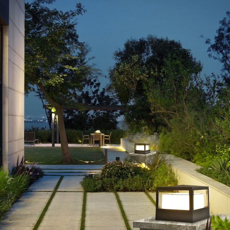 Outdoor Lawn Light with LED – Waterproof Aluminum Cylinder Design