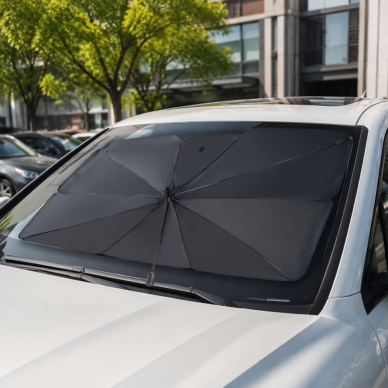 Reflective Titanium-Alloy Rollable Windshield Sunshade (Ø55.1 in)