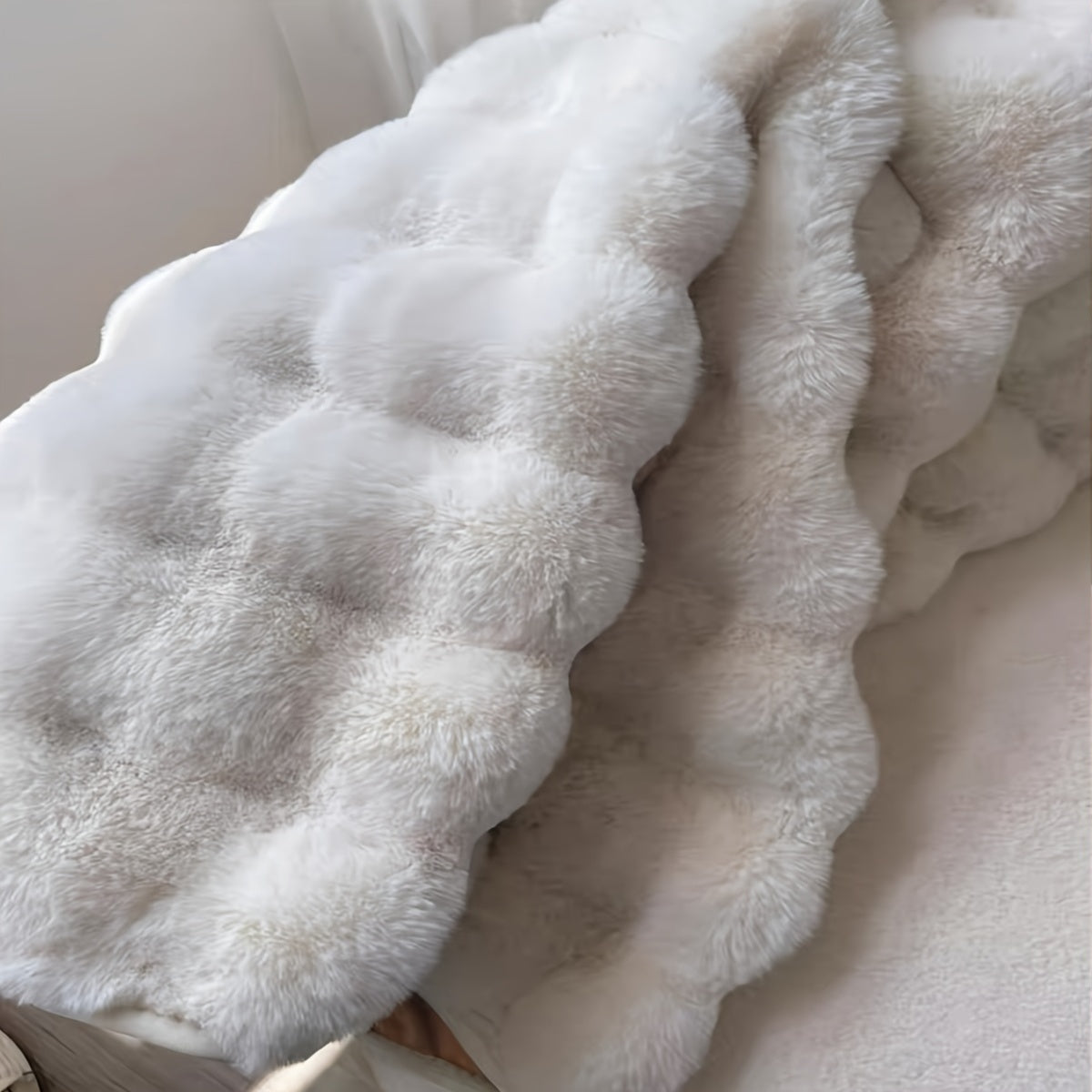 Soft Round Bubble Rug – Fluffy Circle Carpet for Cozy Spaces
