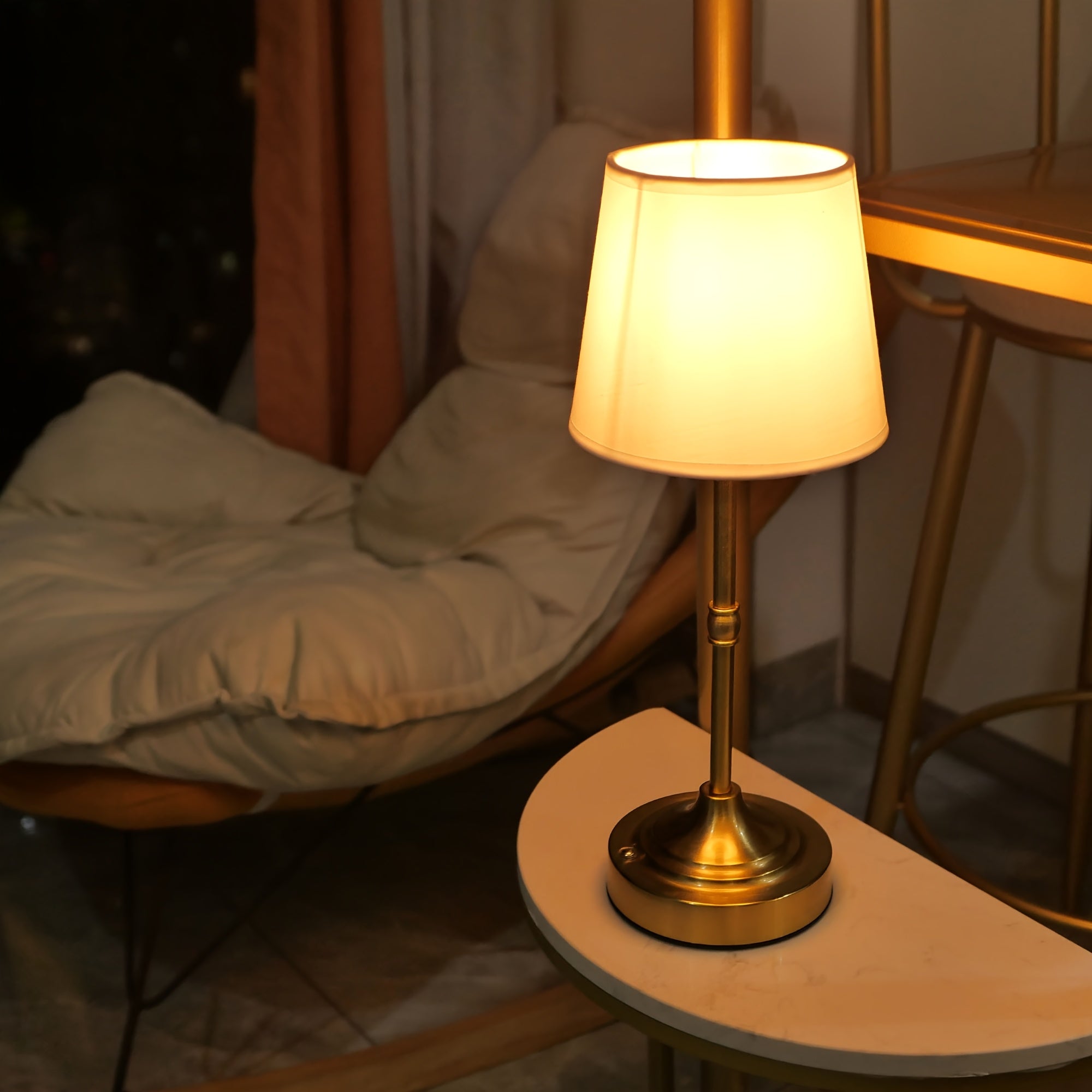 USB Rechargeable Table Lamp with Dimmable Function – Cordless Design