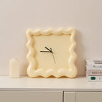 Artisano Modern Wall Clock with Glossy Wave Design