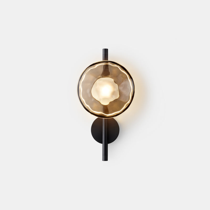 Stylish Wave-Inspired Wall Light for Modern Interiors