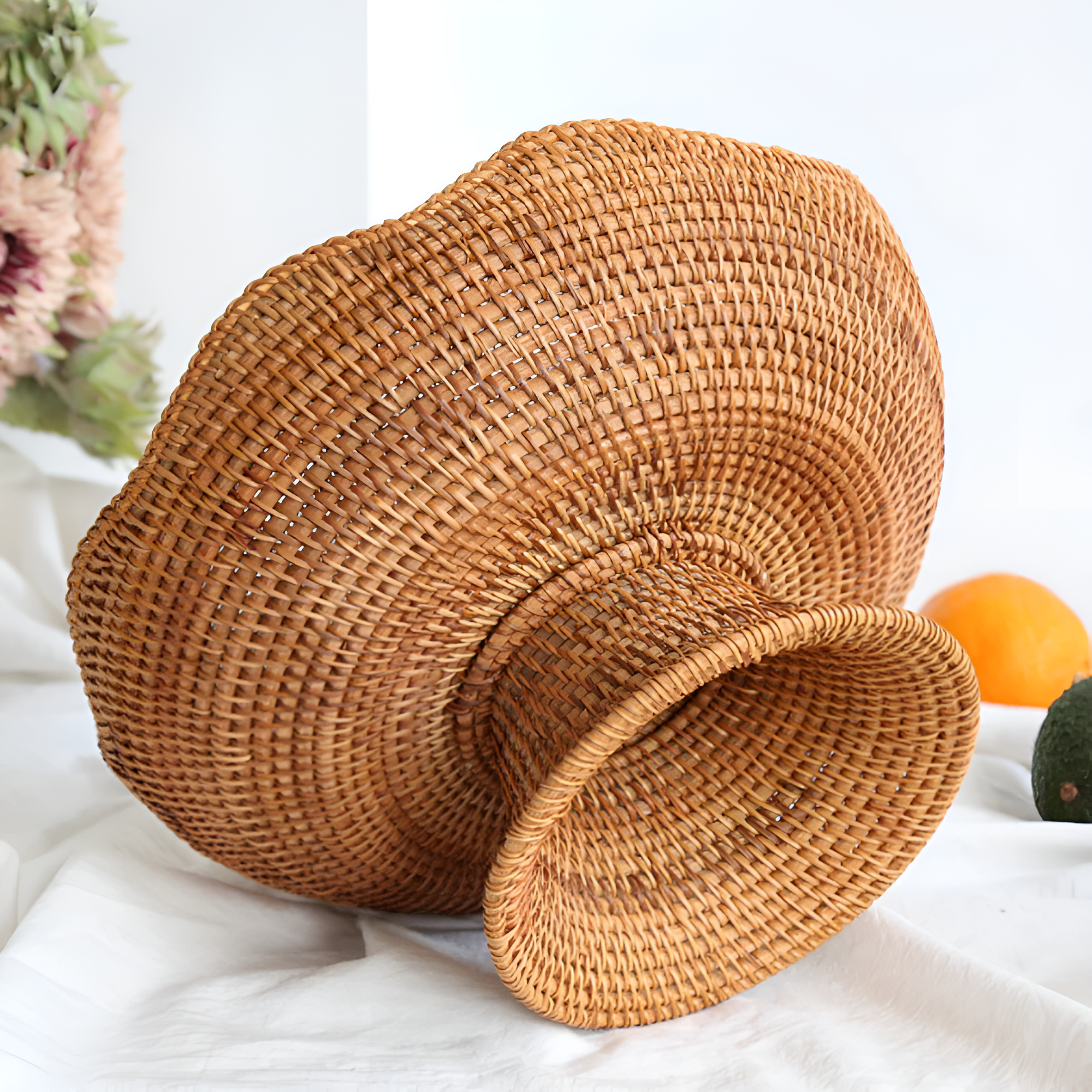 Natural Handwoven Rattan Fruit Basket for Kitchen Decoration