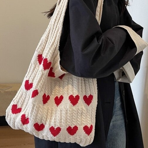 Charming Knit Carryall for Everyday Adventures