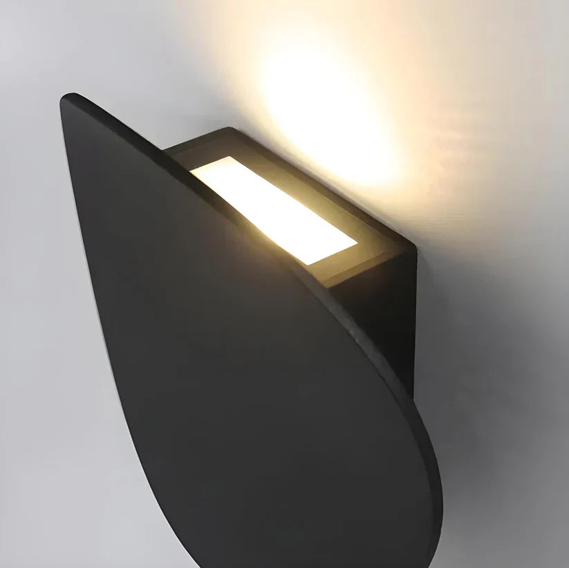 Contemporary Circular Metal Wall Light