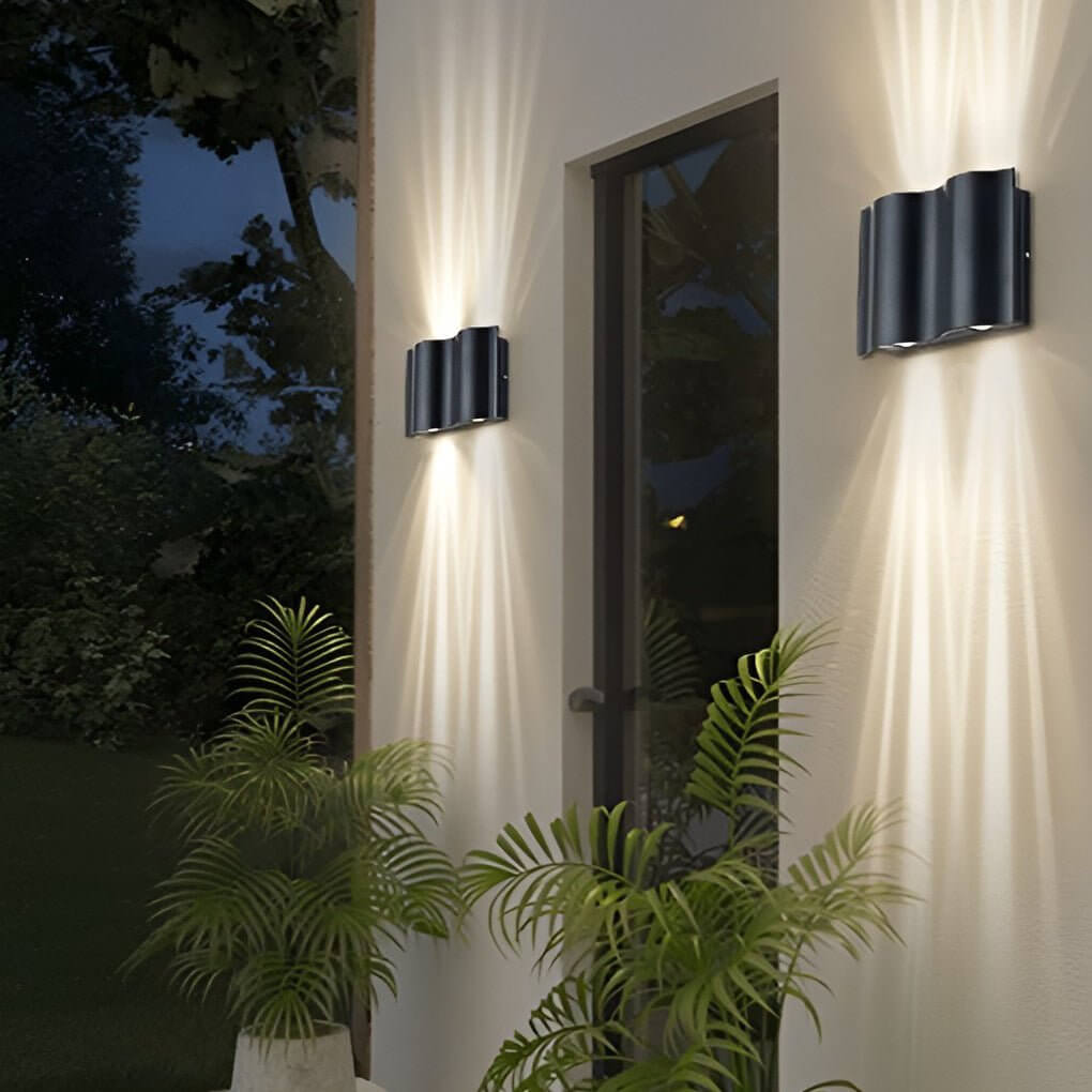 Integrated LED Aluminum Up-Down Outdoor Wall Light (IP54)