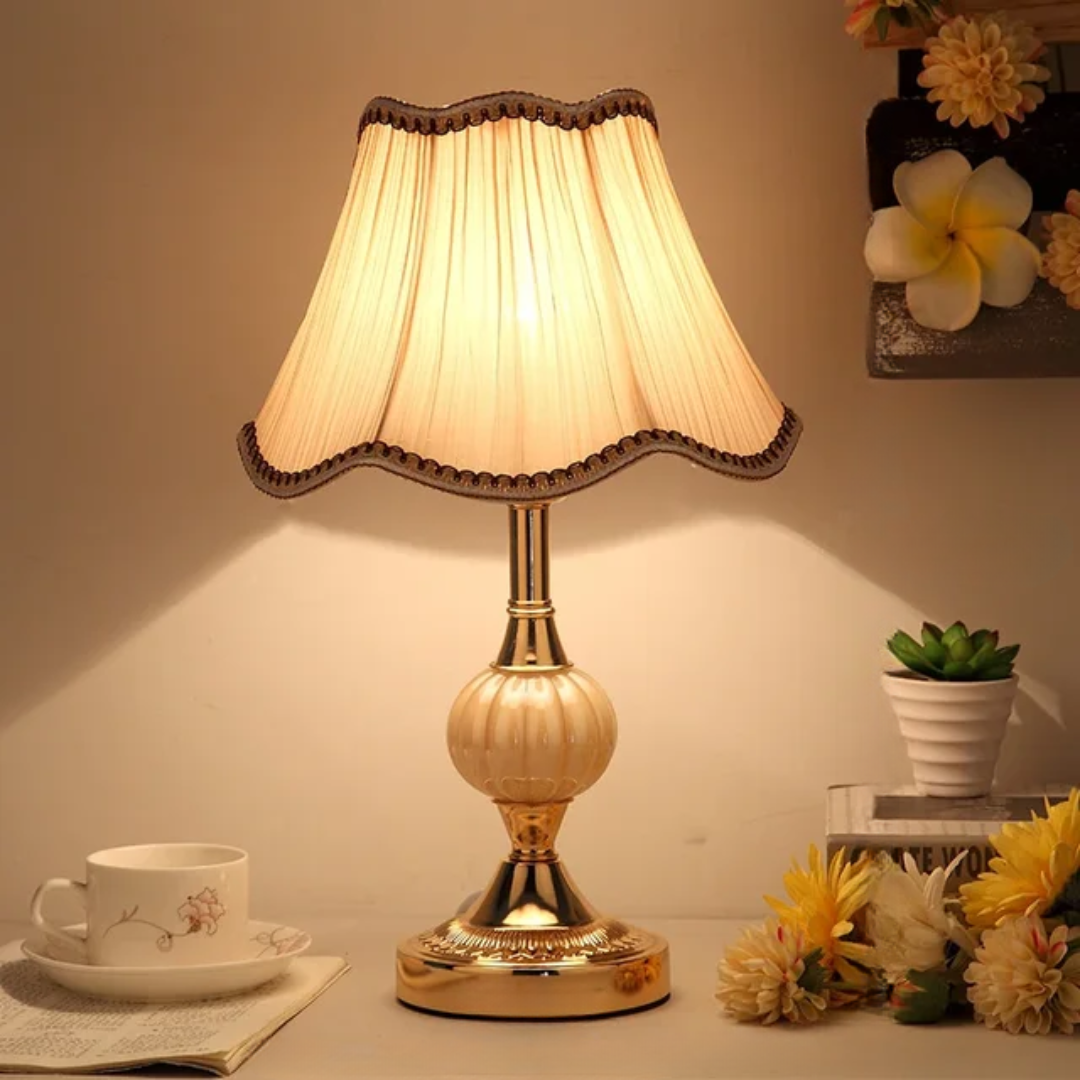 Elegant Floral Design Scandinavian Table Lamp in Vintage Style