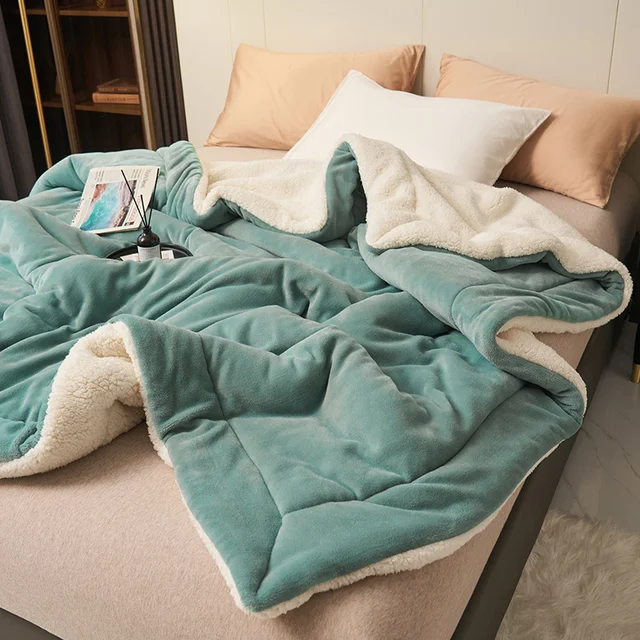 Cozy Throw Blanket – Reversible Design for Warmth