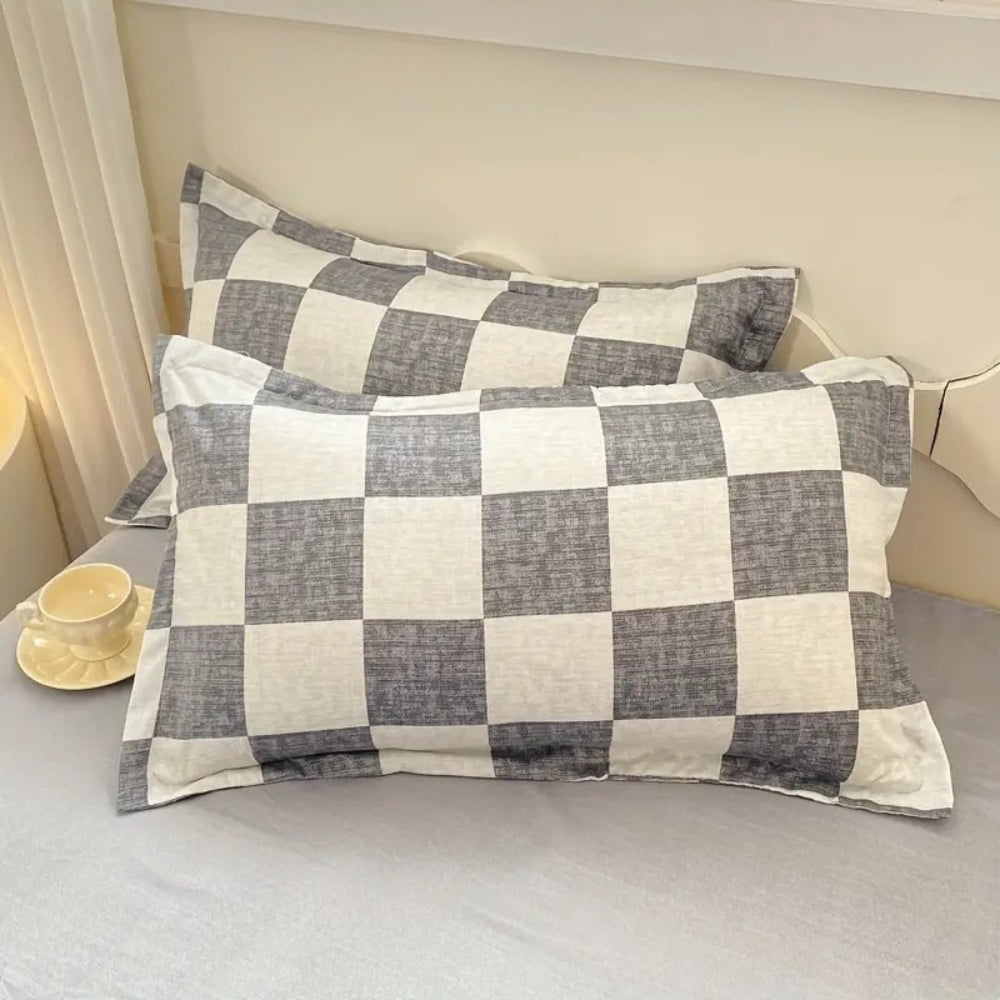 3-Piece Checkered Bedding Set in Stylish Design