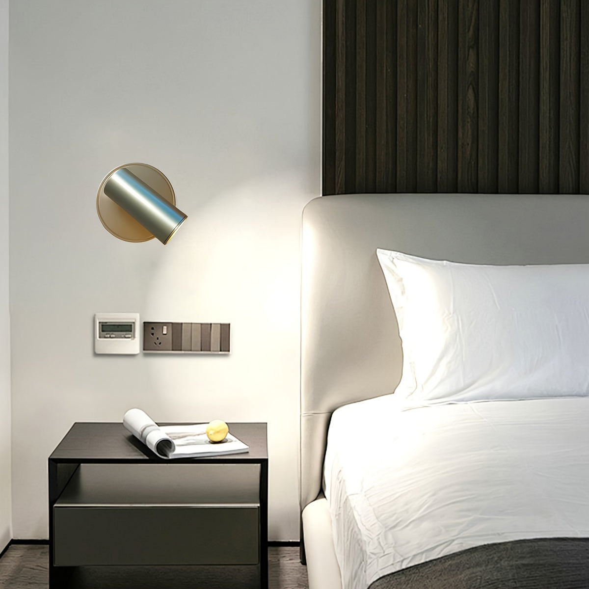 Wireless Touch-Controlled Wall Light with Rechargeable Magnetic Base