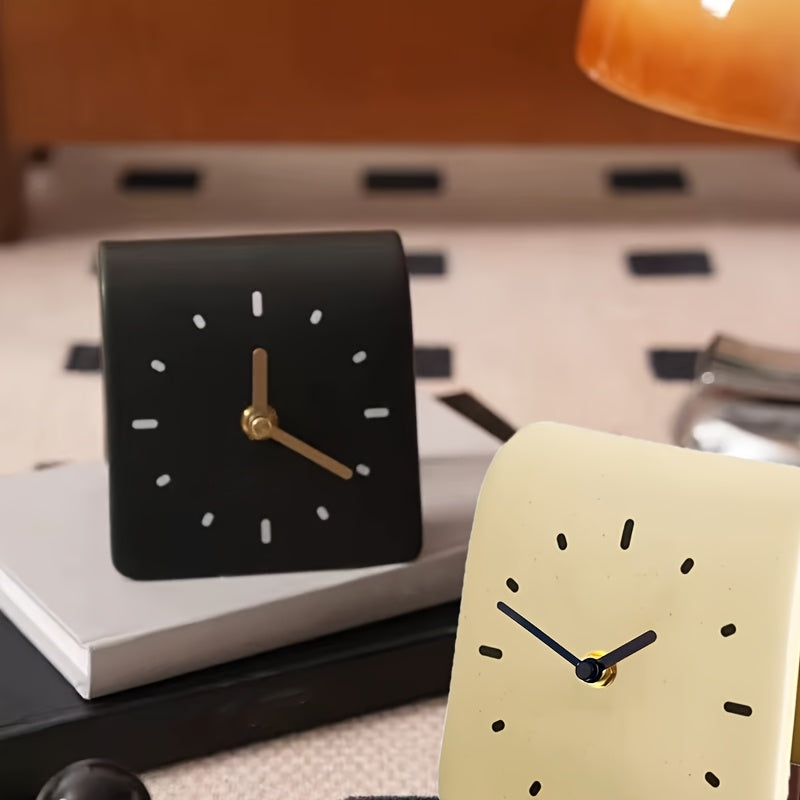 Tranquil Timekeeper: Modern Ceramic Desk Clock for Any Space