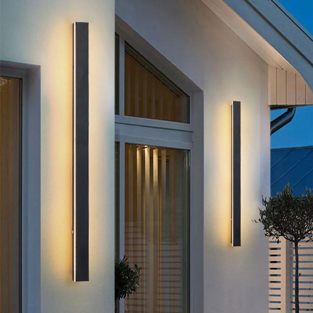 Vertical Wall Light with LED for Architectural Design