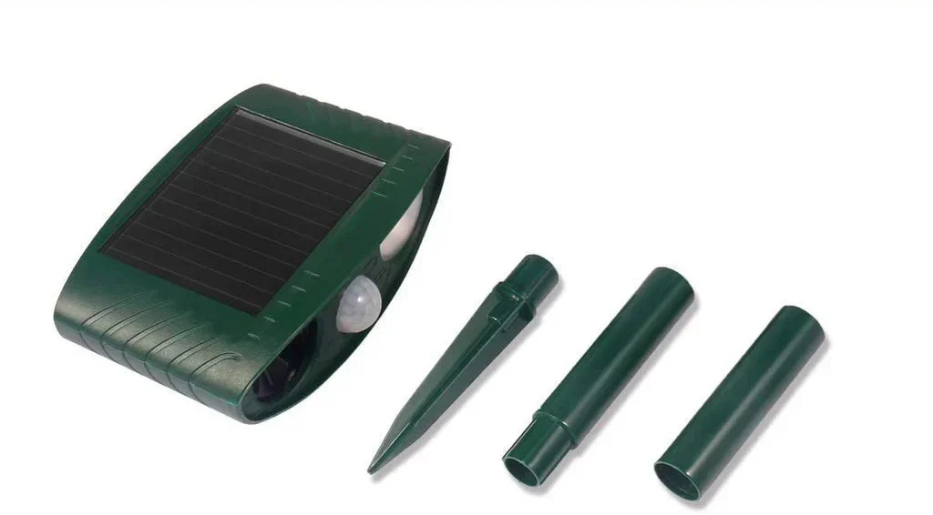 Solar-Powered Ultrasonic Animal Repellent with Motion Sensor Light