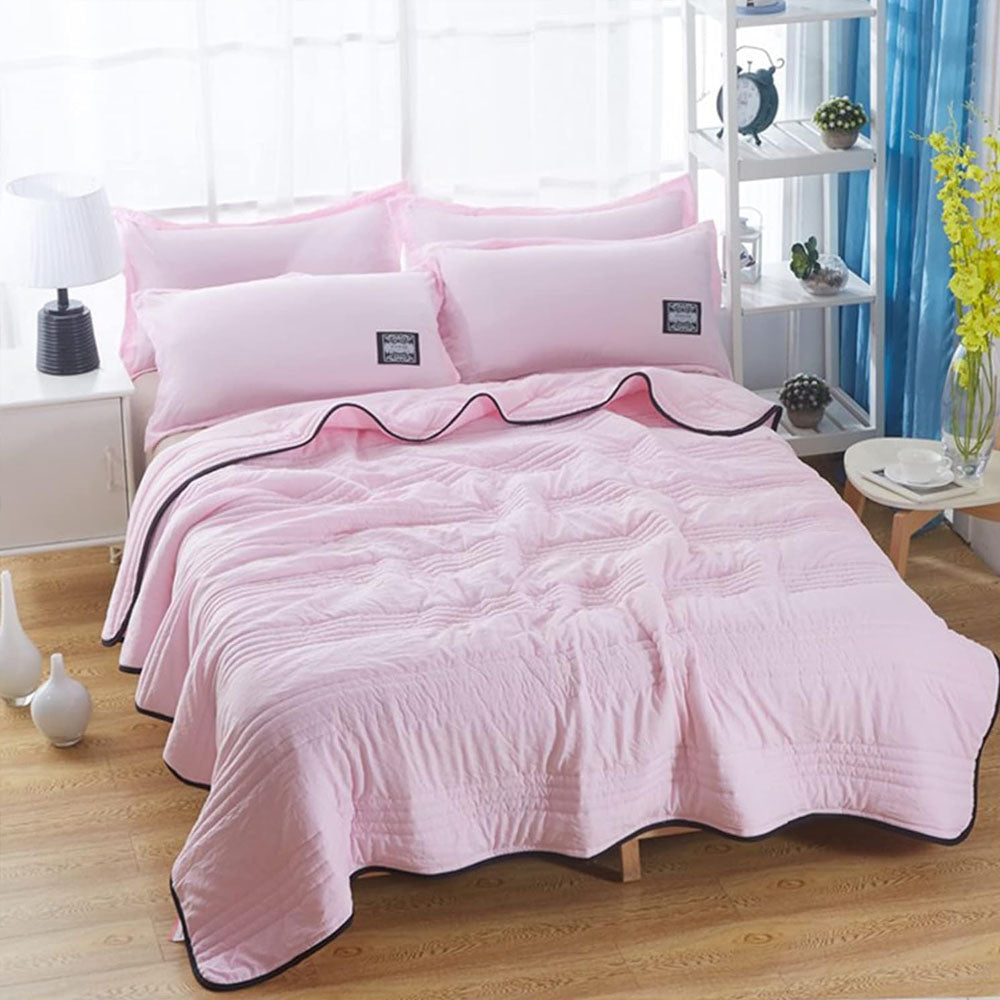 Cooling Moisture-Resistant Hypoallergenic Blanket