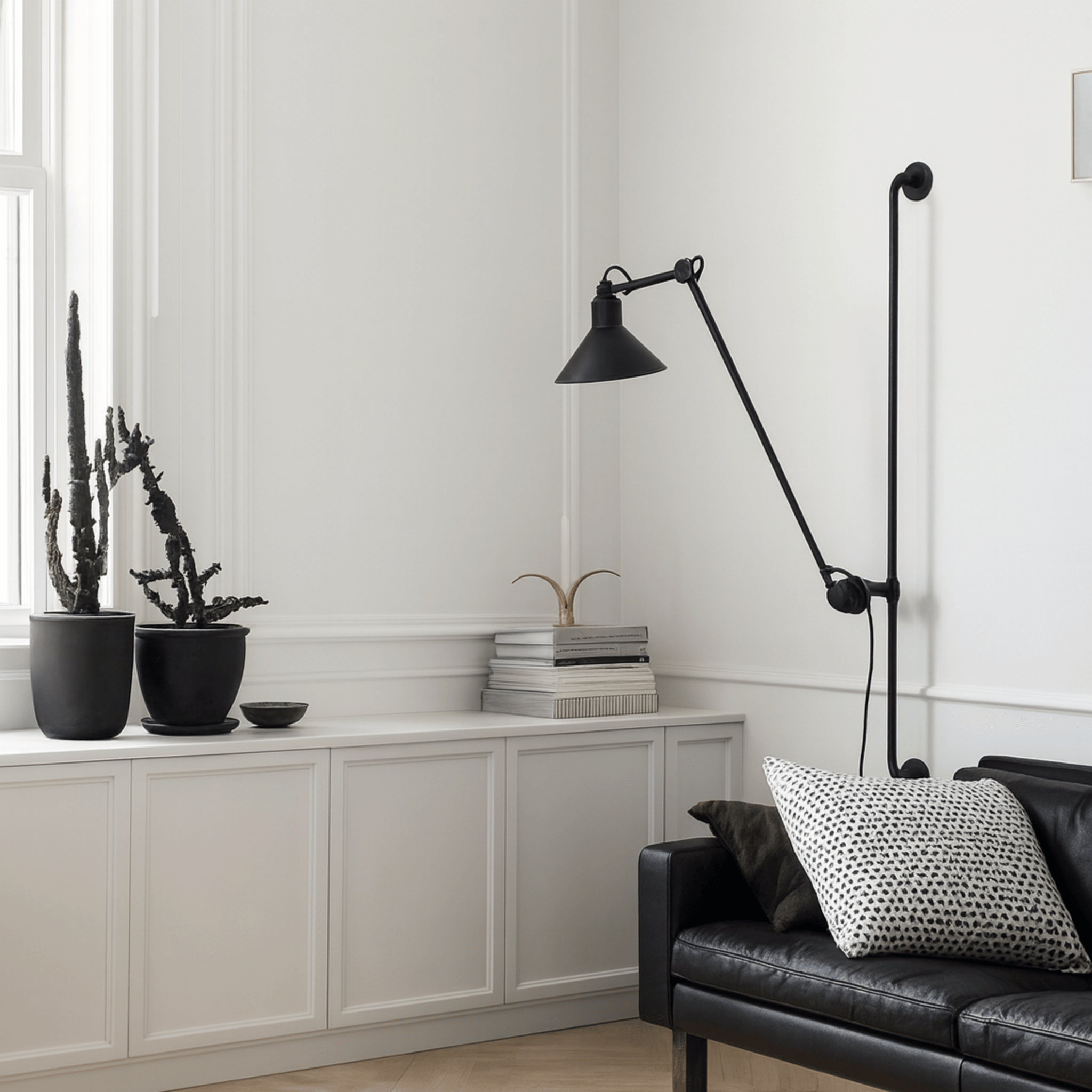 Versatile Adjustable Wall Light Fixture