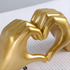 Heart-Shaped Love Hands Sculpture – High-Quality Decorative Art