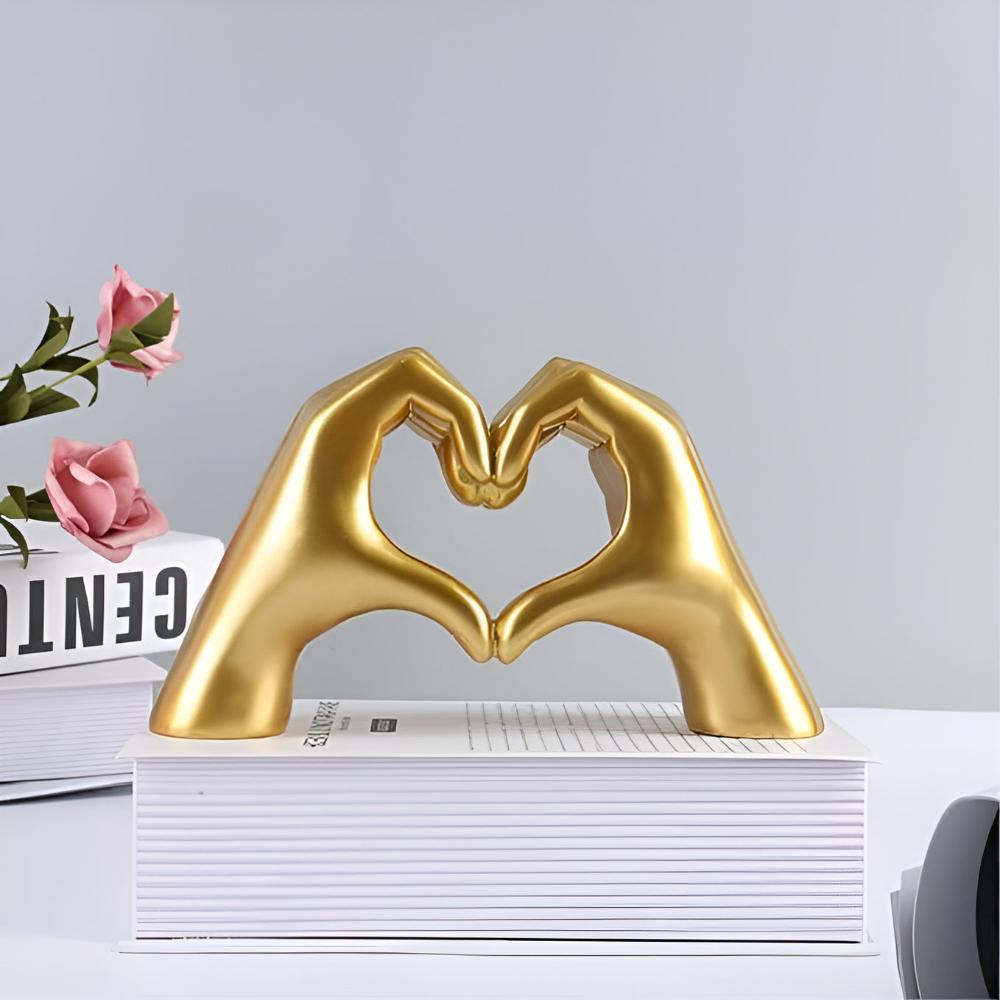 Heart-Shaped Love Hands Sculpture – High-Quality Decorative Art