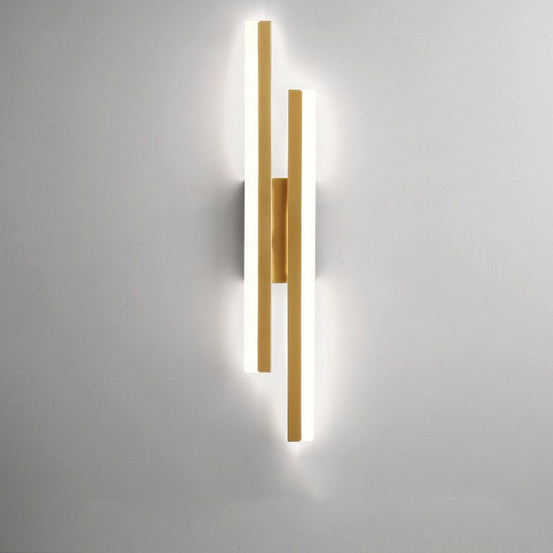 Modern Black and Gold Wall Sconce – Elegant Lighting Fixture