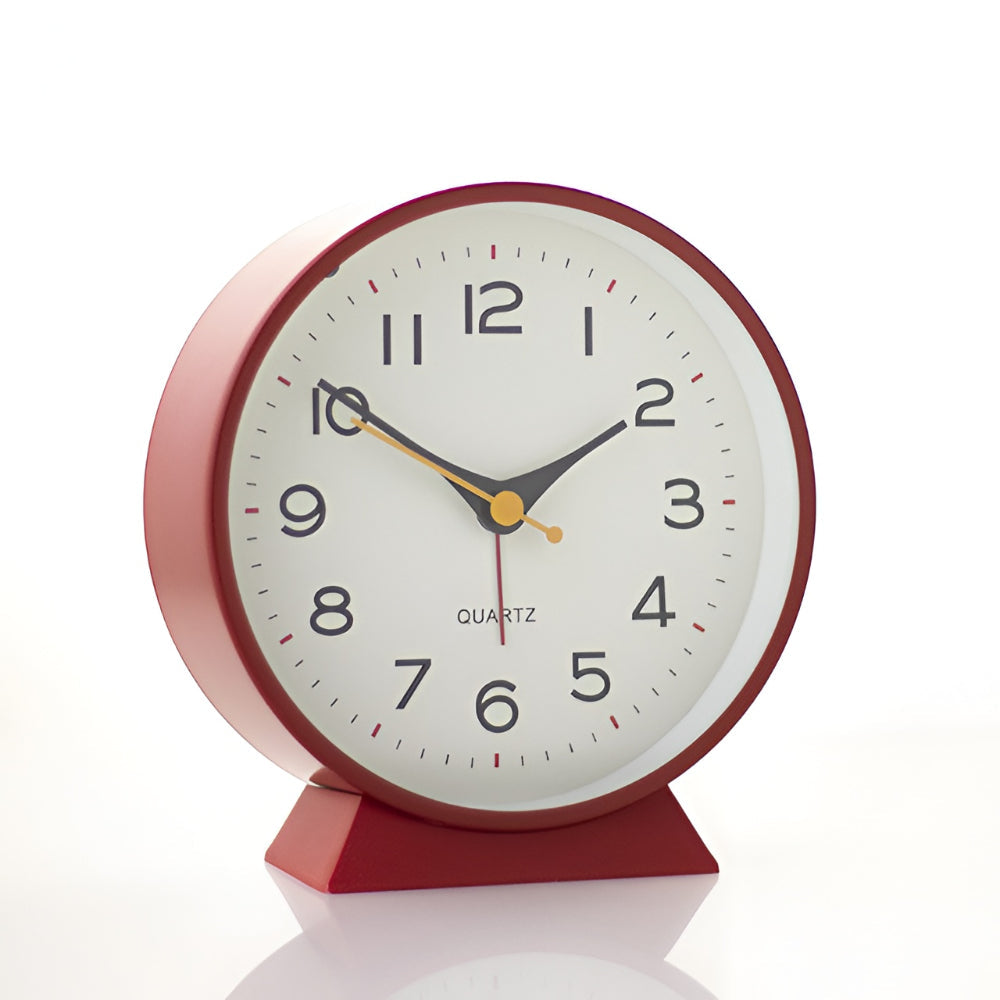 Vintage Table Clock with Silent Quartz Mechanism