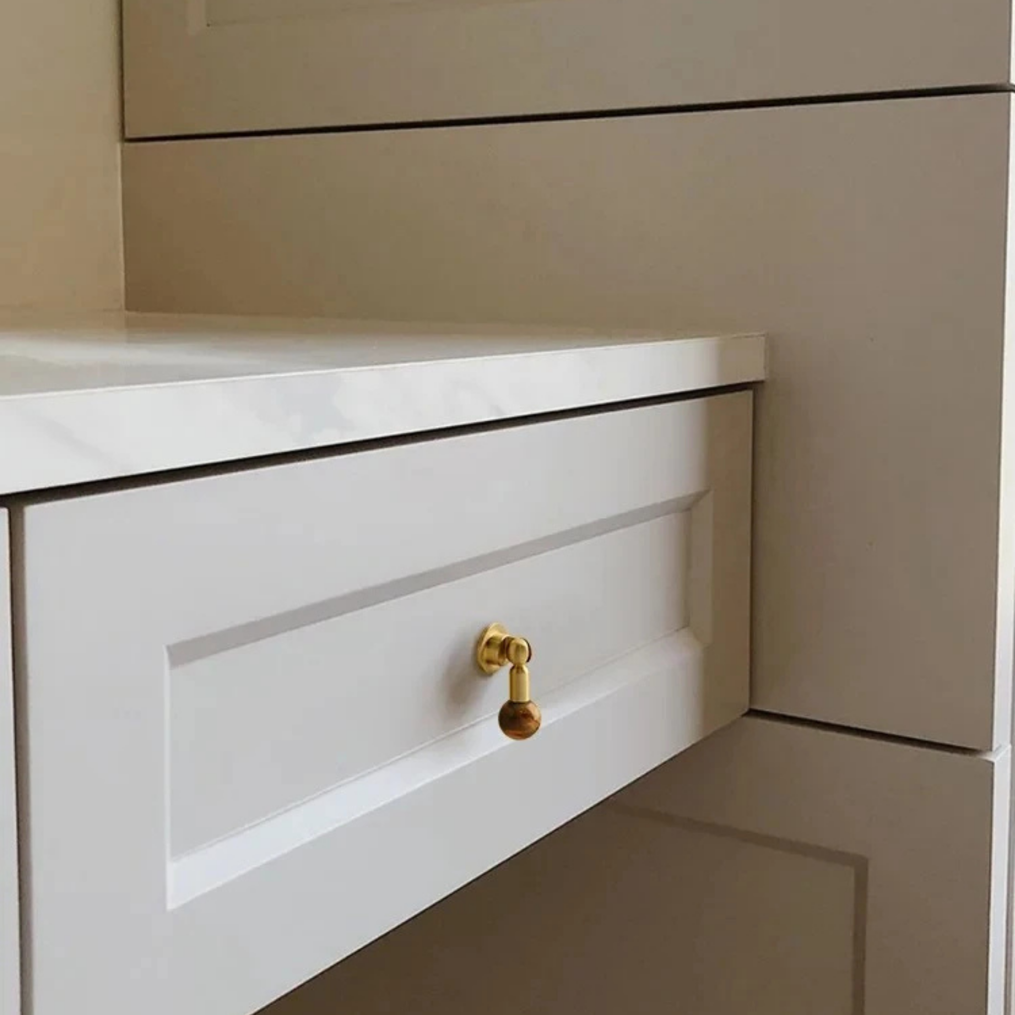 Elegant Amber Gem Cabinet Pull