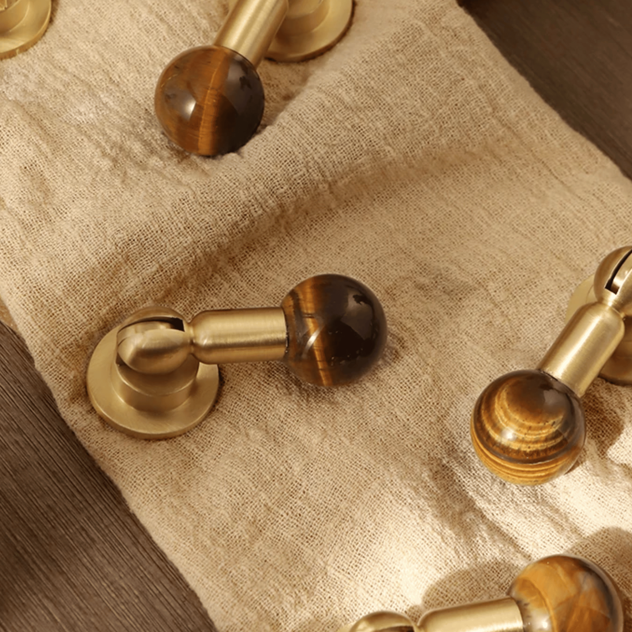 Elegant Amber Gem Cabinet Pull