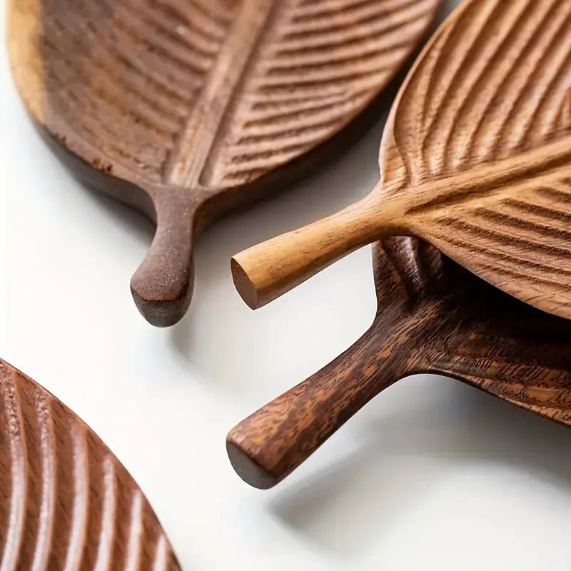 Natural Elegance Serving Tray in Leaf Design