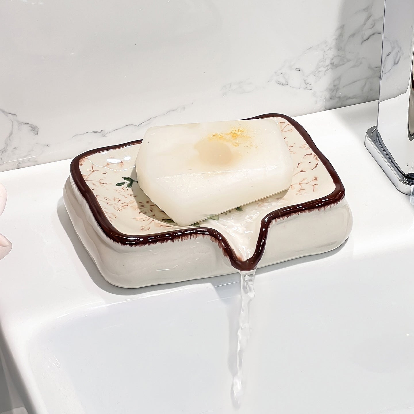 Elegant Glazed Ceramic Soap Holder