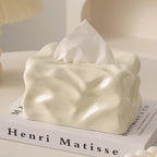 Elegant Ceramic Tissue Holder with Artistic Flair
