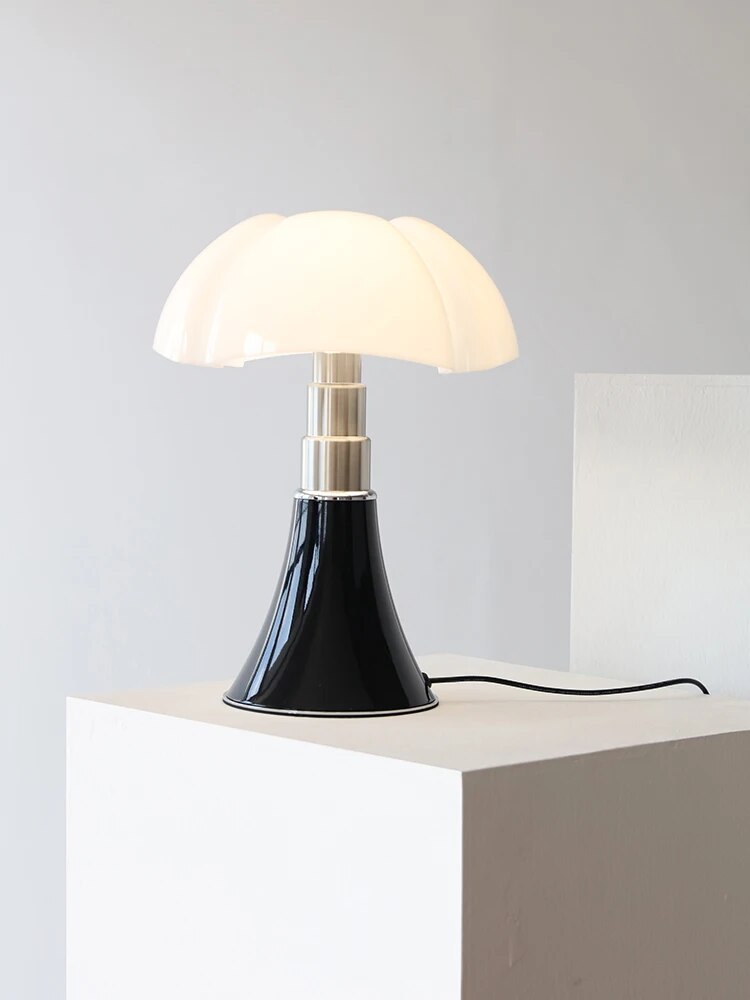 Elegant Blossom LED Table Lamp