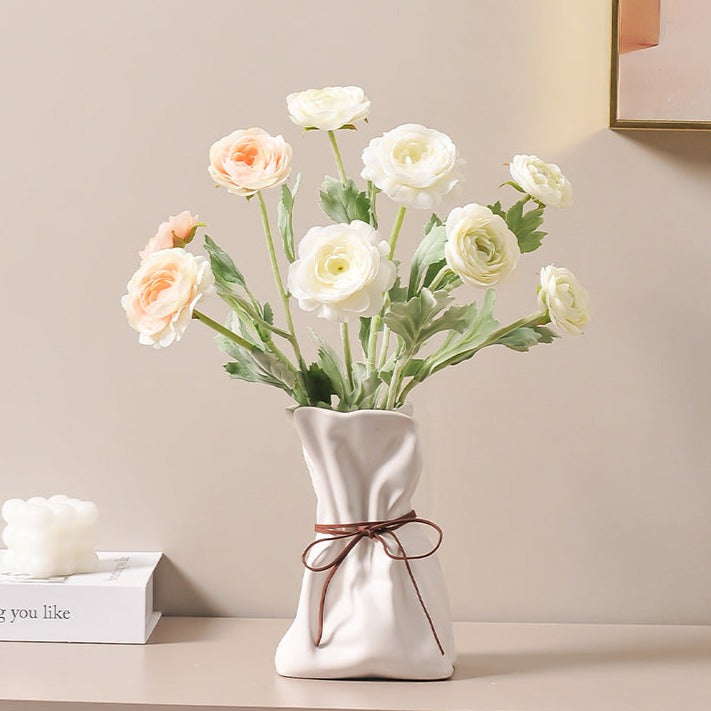 Chic Resin Blooming Vase for Stunning Decor