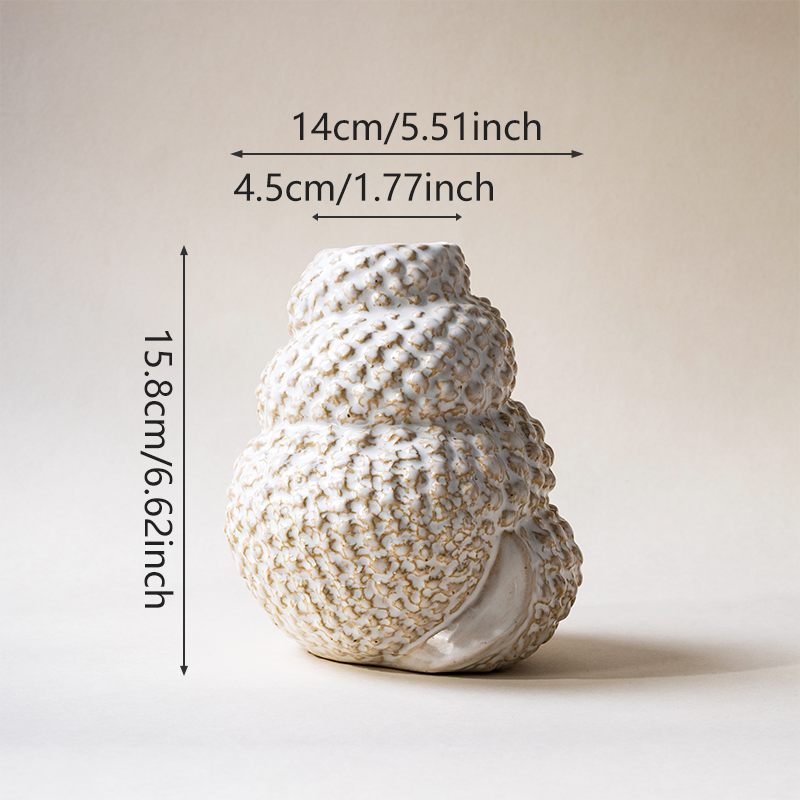 Elegant Shell-Inspired Ceramic Vase for Modern Spaces