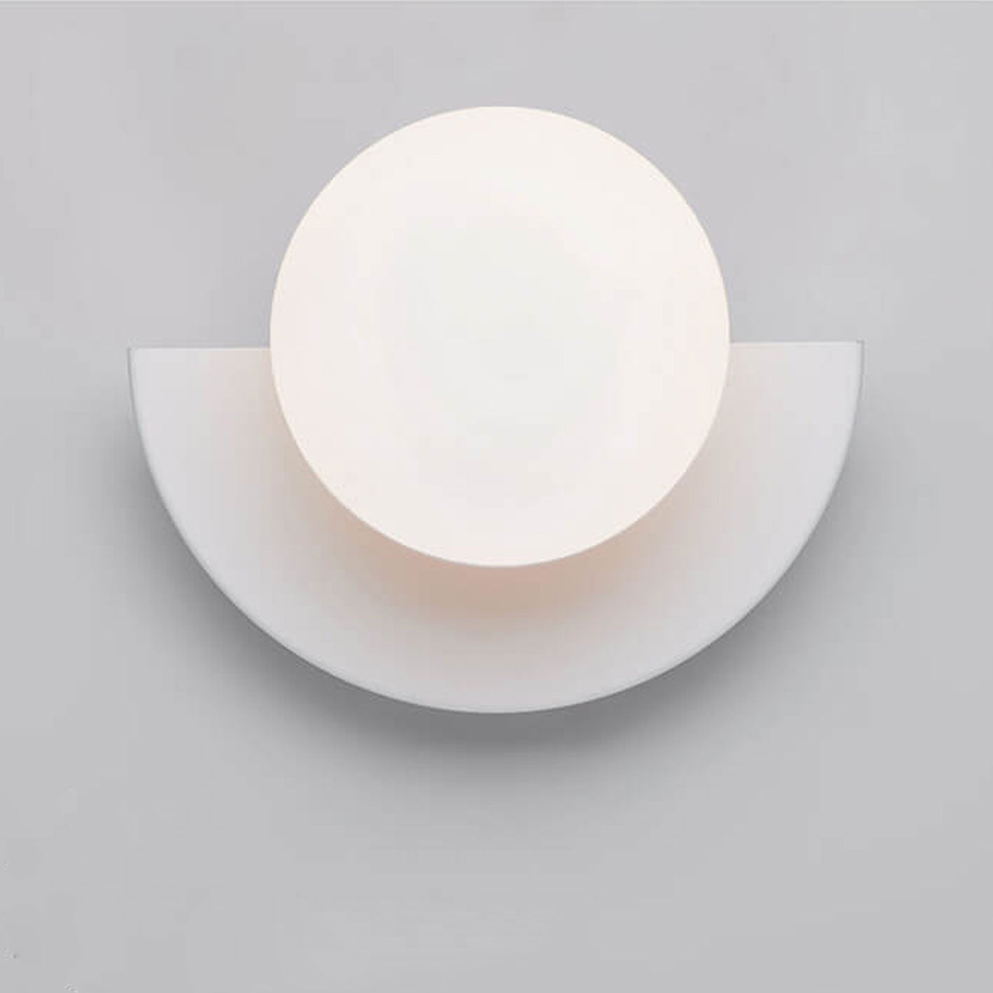 Modern Minimalist Wall Sconce Light for Elegant Interior Design