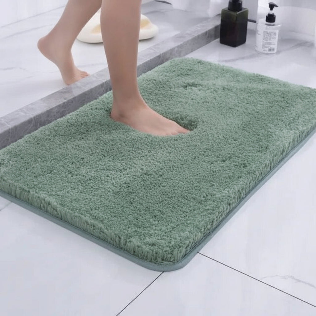 Non-Slip Backed Plush Bath Mat for Bathroom Comfort