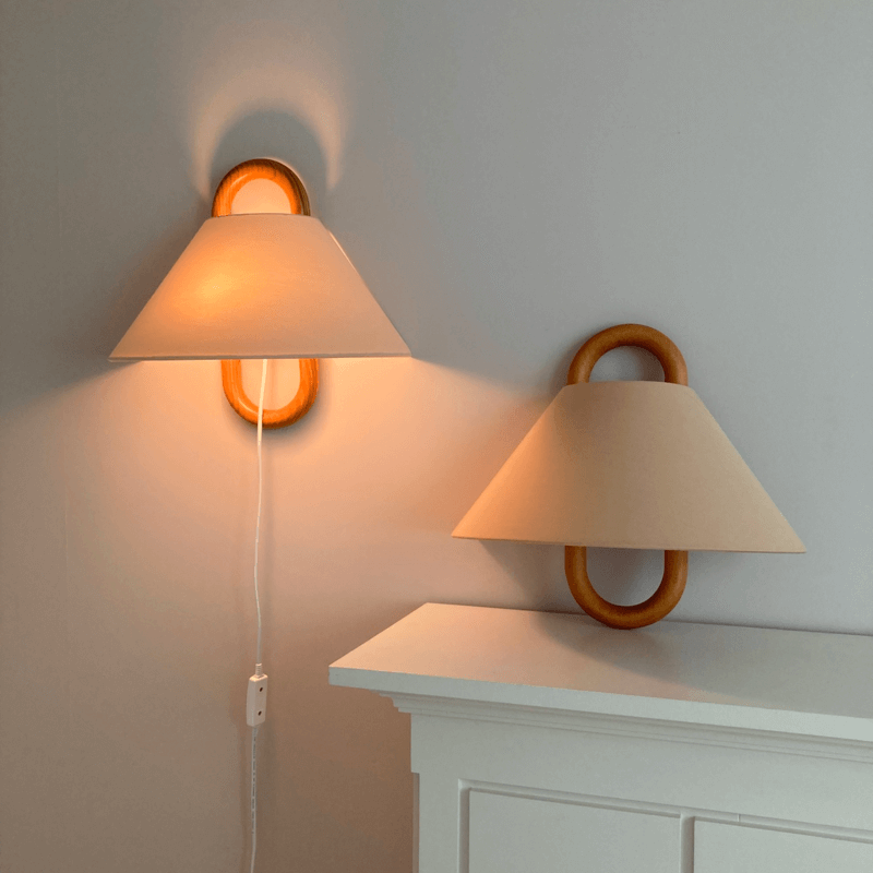 Modern Solid Wood Wall Lamp – Beechwood Design for Stylish Interiors