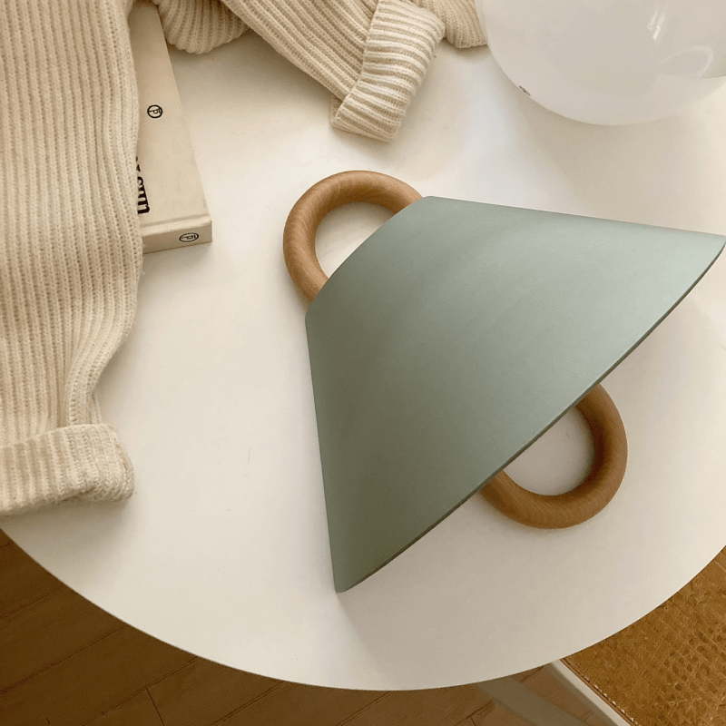 Modern Solid Wood Wall Lamp – Beechwood Design for Stylish Interiors