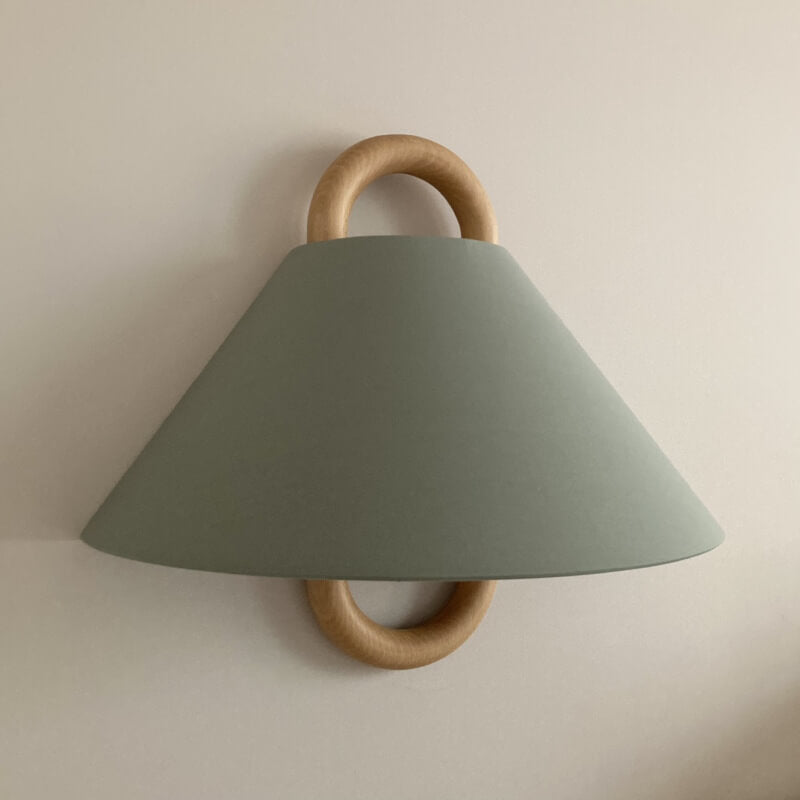 Modern Solid Wood Wall Lamp – Beechwood Design for Stylish Interiors