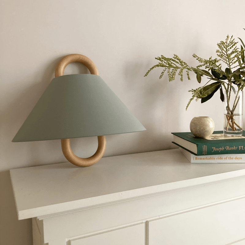 Modern Solid Wood Wall Lamp – Beechwood Design for Stylish Interiors