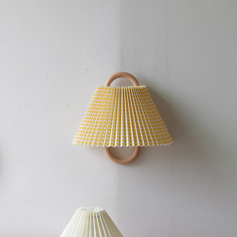 Modern Solid Wood Wall Lamp – Beechwood Design for Stylish Interiors