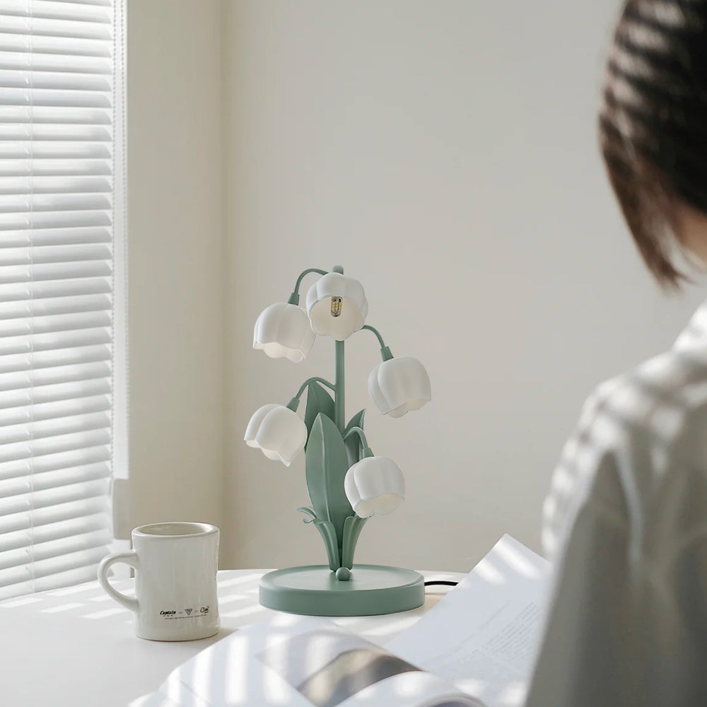 Floral Indoor Table Lamp – Elegant Orchid Design