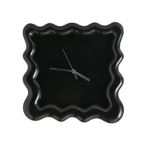 Artisano Modern Wall Clock with Glossy Wave Design