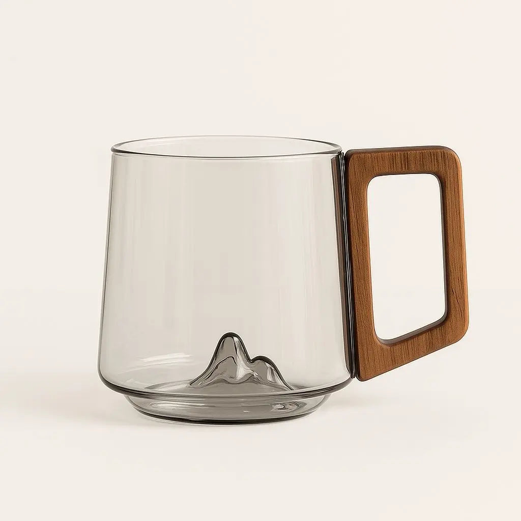 Artistic Design Tea Mug in Borosilicate Glass with Wooden Handle
