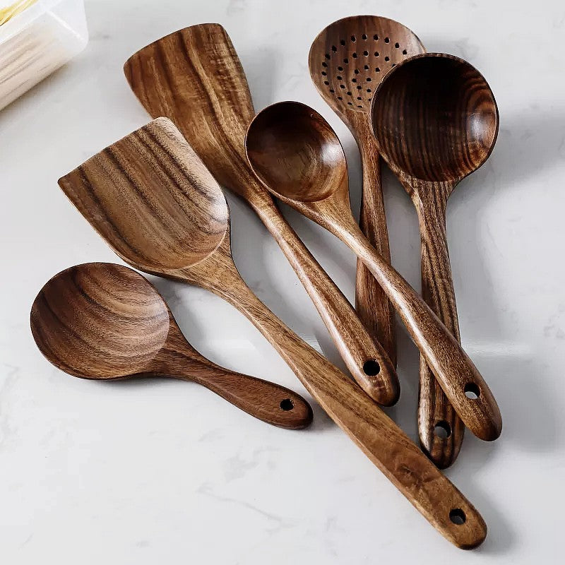 7-Piece Kitchen Utensil Set in Elegant Teak for Versatile Cooking