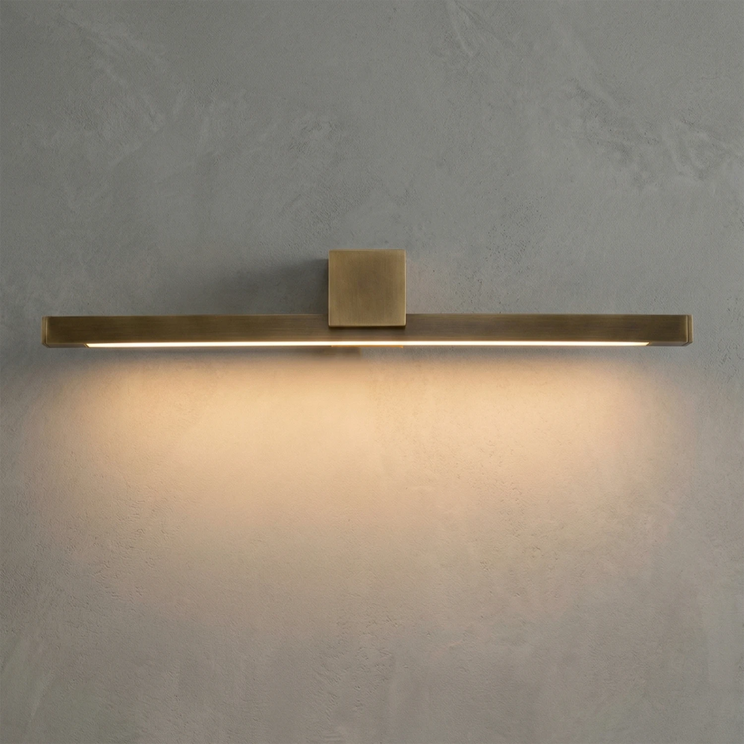 Moisture-Resistant Linear LED Sconce – Stylish Bathroom Lighting for Vanities and Art