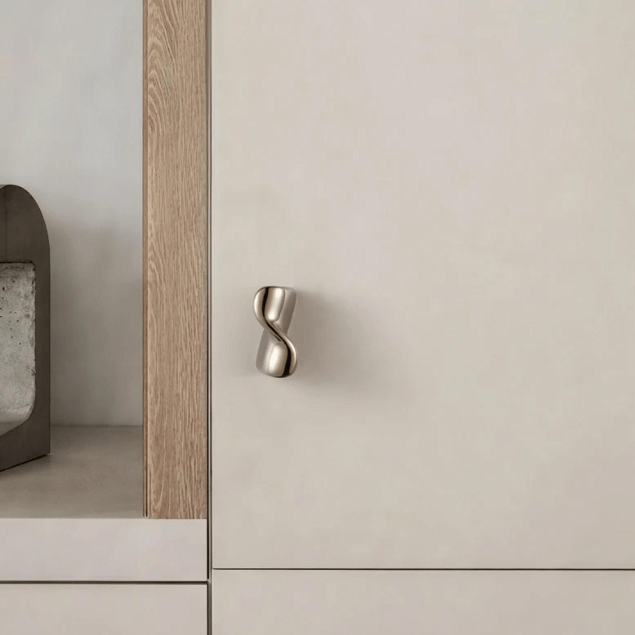 Sleek Brass Cabinet Pulls for Modern Interiors