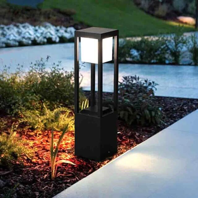 LED-Illuminated Black Square Solar Garden Light Fixture