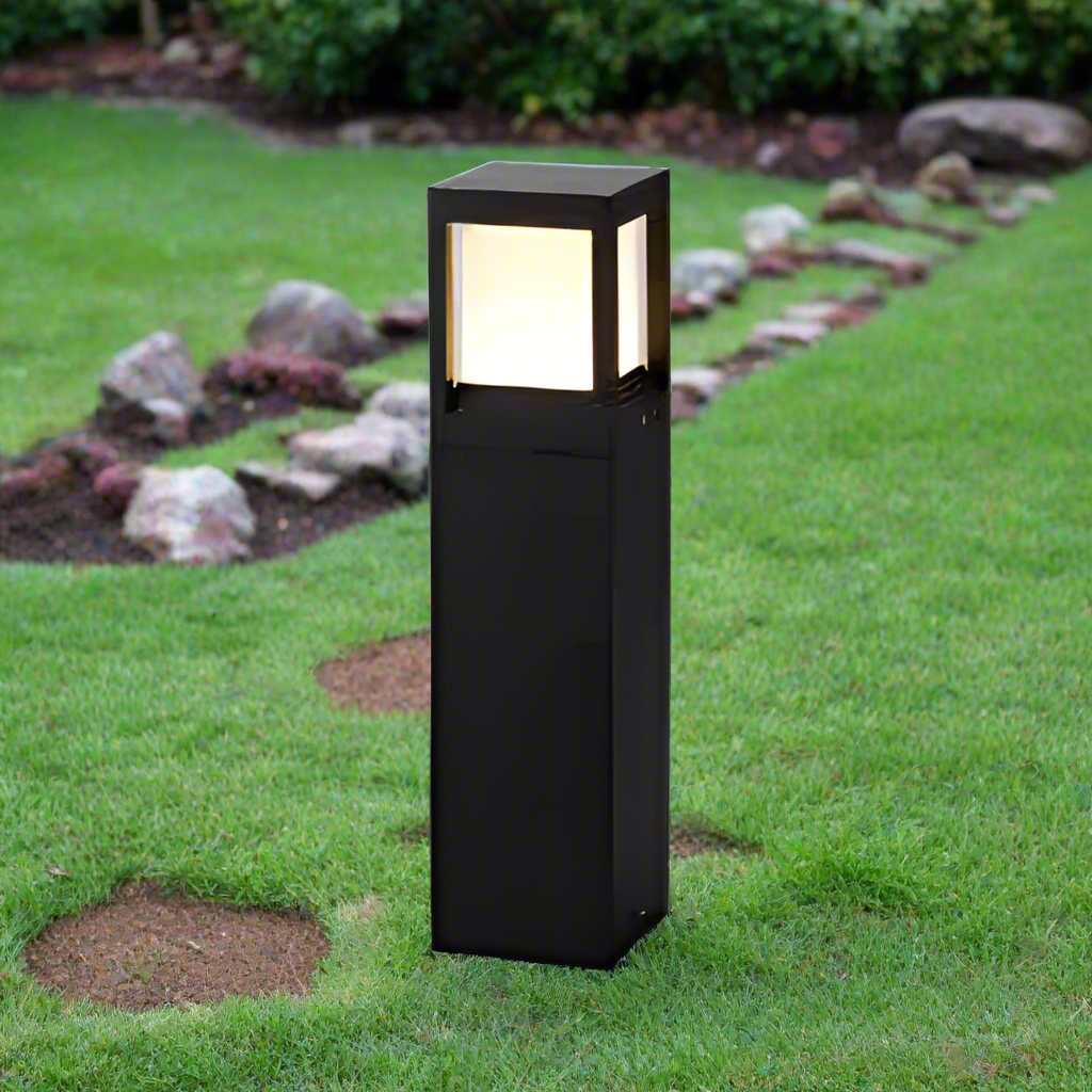 LED-Illuminated Black Square Solar Garden Light Fixture
