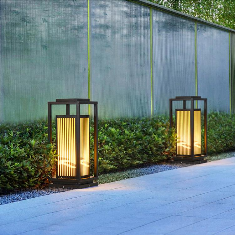 Black Cage Design Solar Lamp for Outdoor Post Illumination